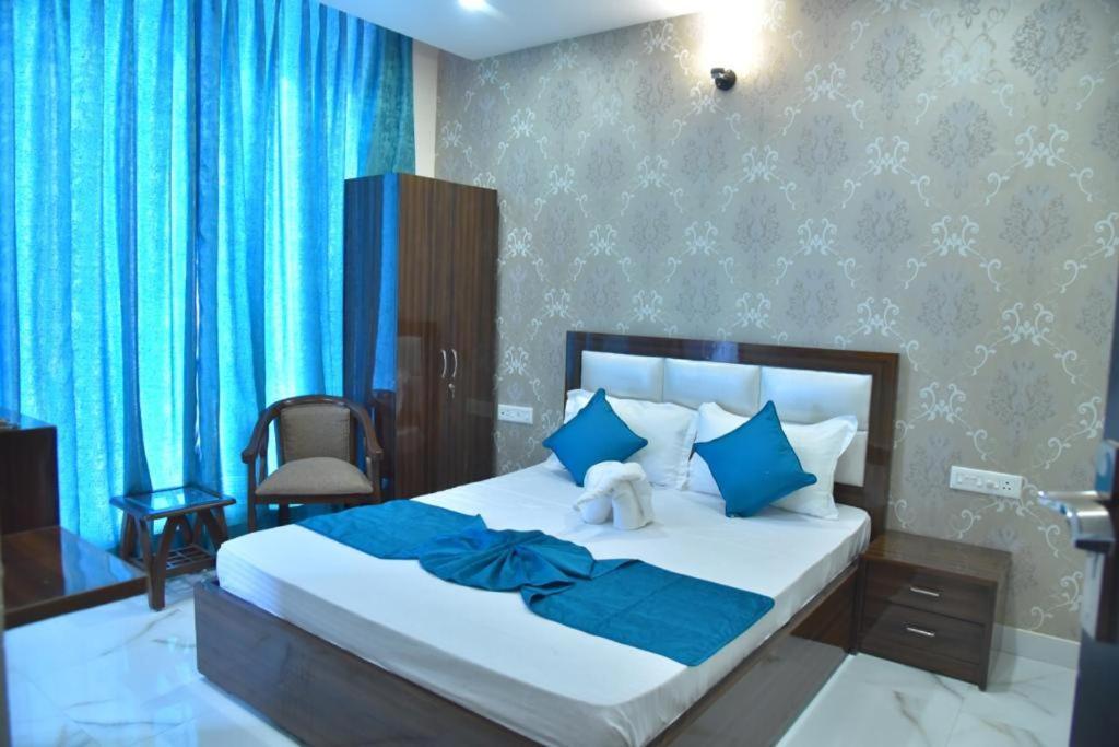 Hotel Wisteria -Main Highway Hotel Zirakpur Luaran gambar