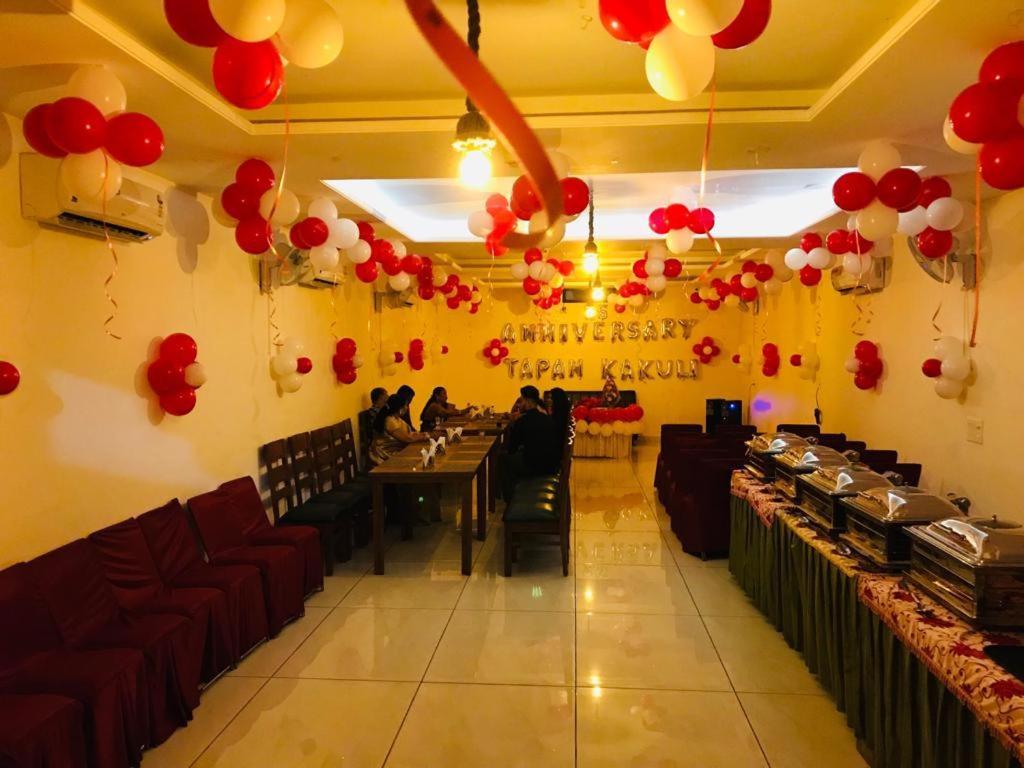 Hotel Wisteria -Main Highway Hotel Zirakpur Luaran gambar
