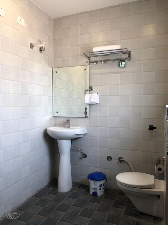 Hotel Wisteria -Main Highway Hotel Zirakpur Luaran gambar