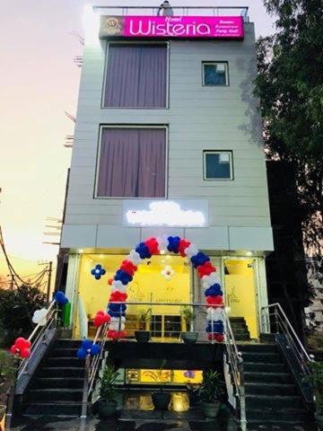 Hotel Wisteria -Main Highway Hotel Zirakpur Luaran gambar