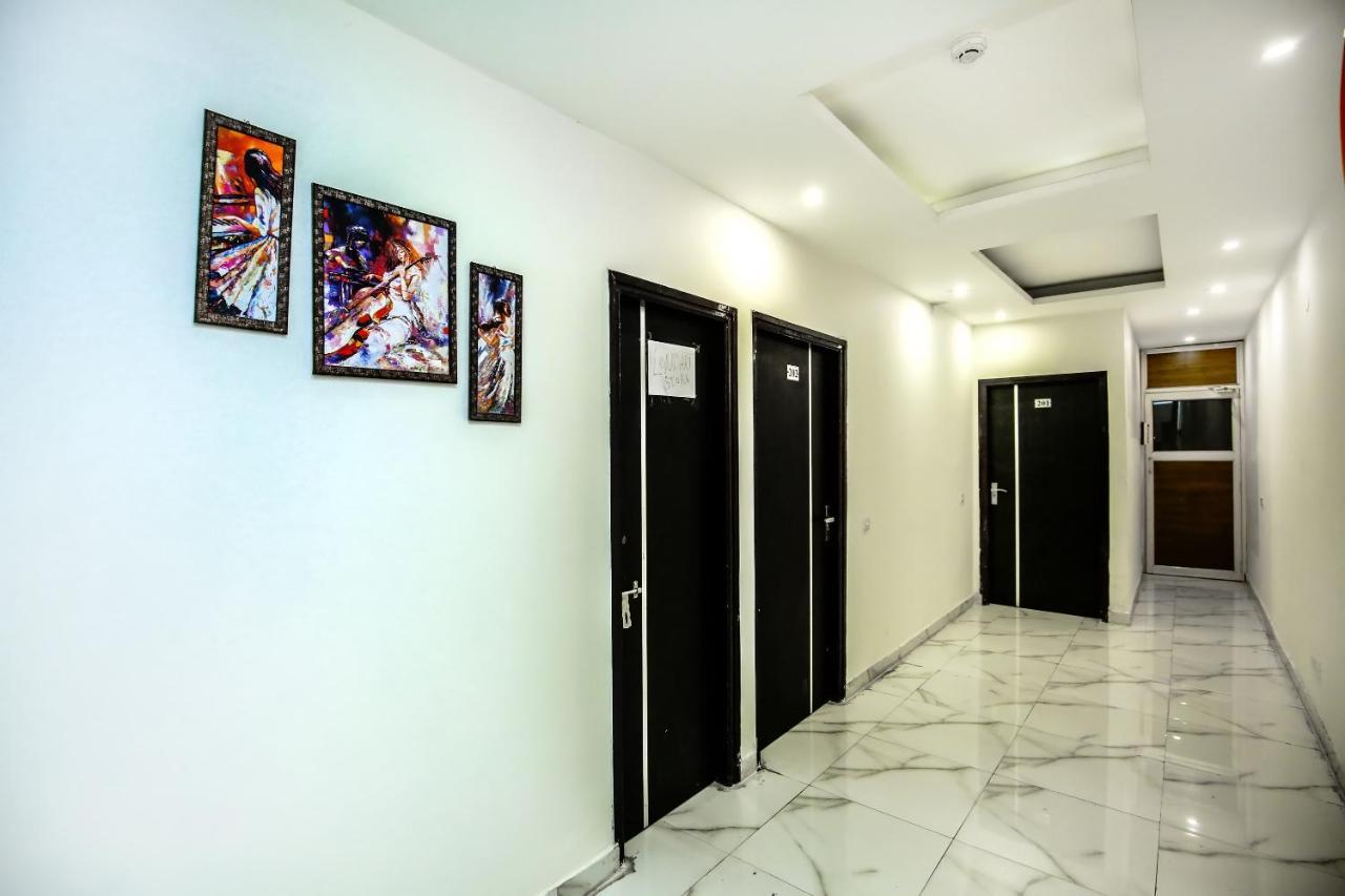 Hotel Wisteria -Main Highway Hotel Zirakpur Luaran gambar